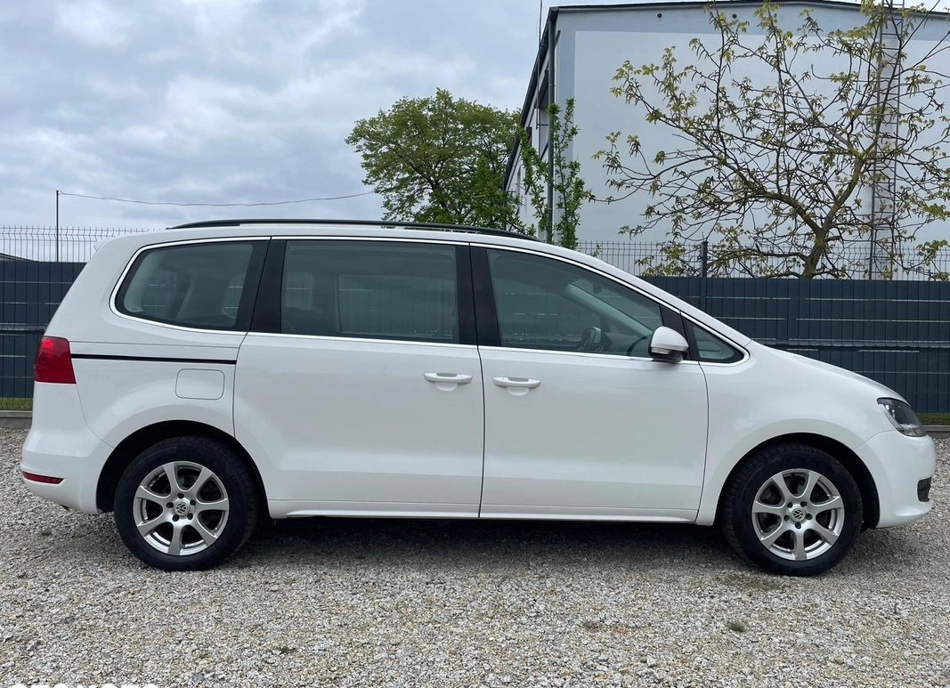 Volkswagen Sharan cena 31700 przebieg: 310719, rok produkcji 2011 z Skała małe 529